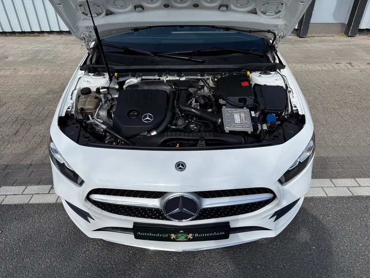Vehicle Image 38