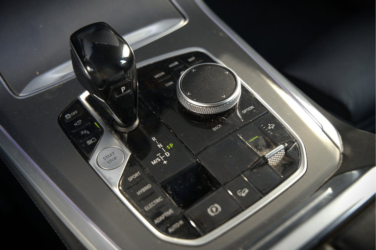 Vehicle Image 21