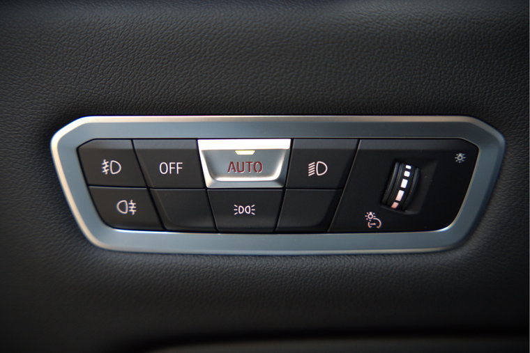 Vehicle Image 38