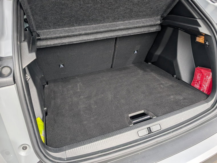 Vehicle Image 36