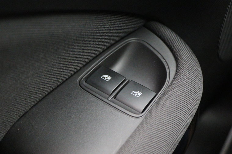 Vehicle Image 26