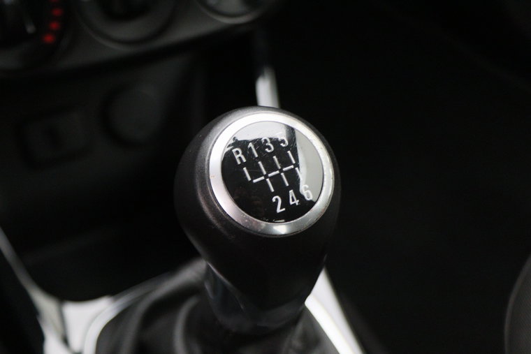 Vehicle Image 43