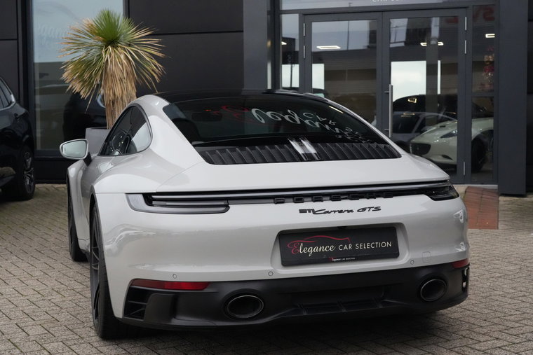 Vehicle Image 33