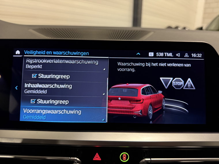 Vehicle Image 38