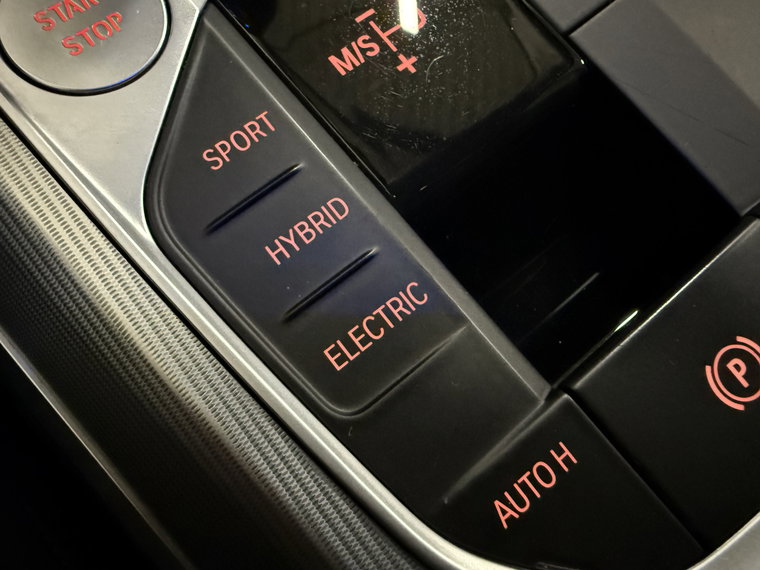 Vehicle Image 42