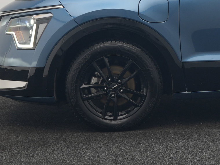Vehicle Image 35