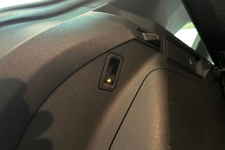 Vehicle Image 36