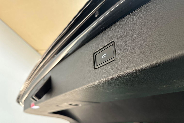 Vehicle Image 37