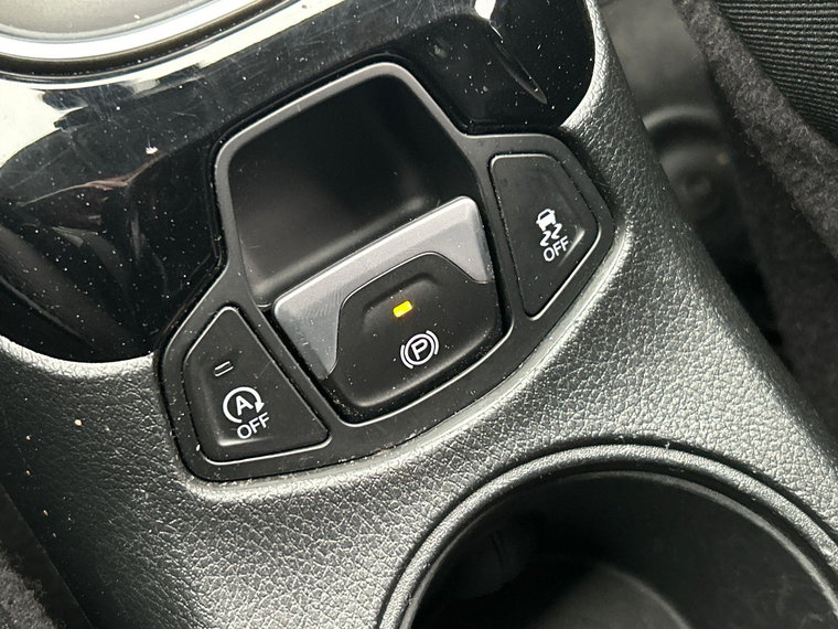 Vehicle Image 26