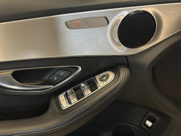 Vehicle Image 26