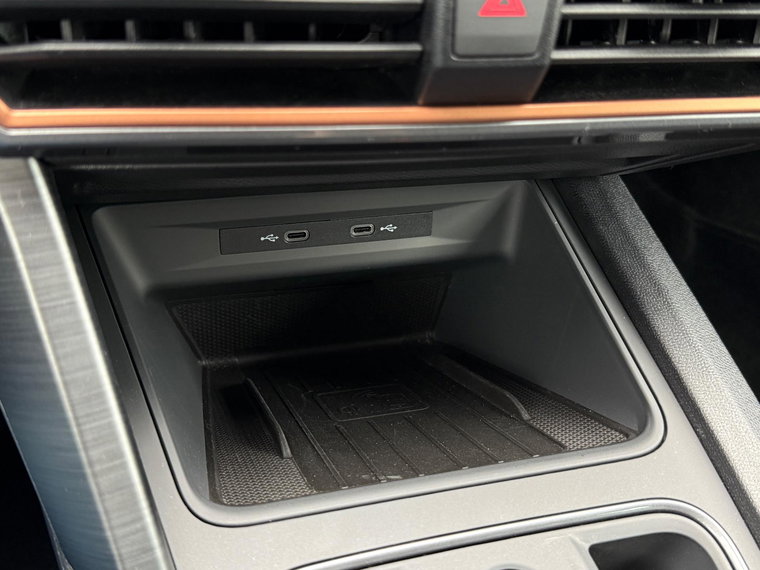 Vehicle Image 28
