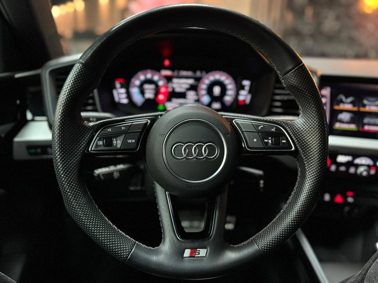Vehicle Image 23