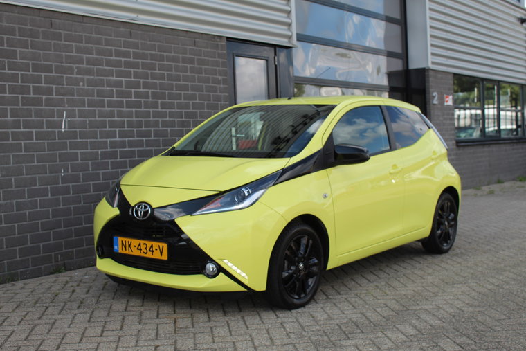 Vehicle Image 4