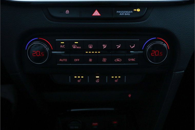 Vehicle Image 27