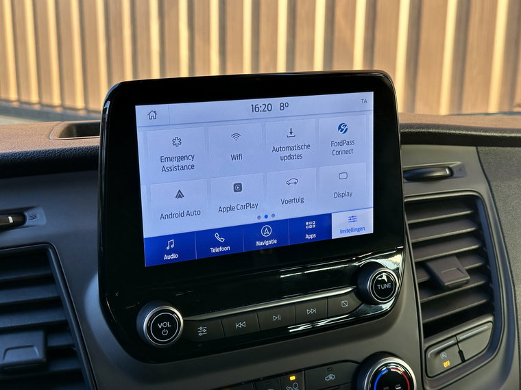 Vehicle Image 18