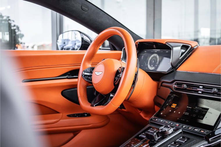 Vehicle Image 12