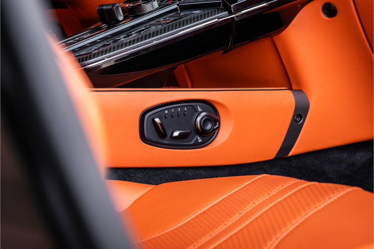 Vehicle Image 30