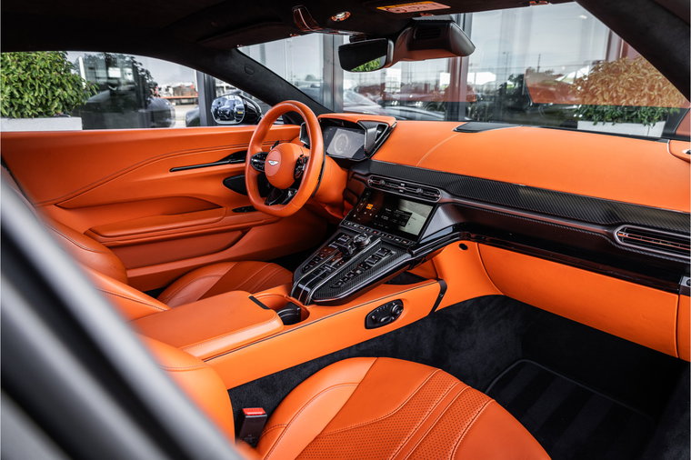 Vehicle Image 11