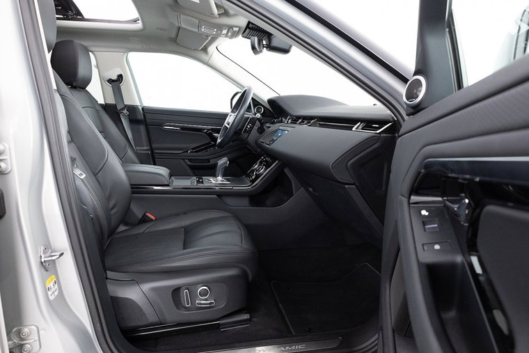 Vehicle Image 6