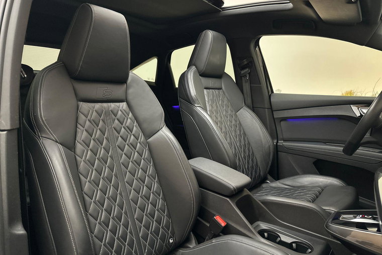 Vehicle Image 15