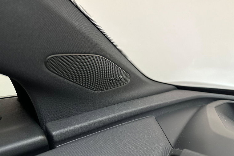 Vehicle Image 24