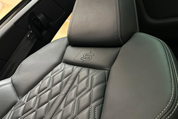 Vehicle Image 36