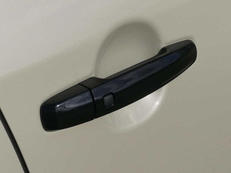 Vehicle Image 32