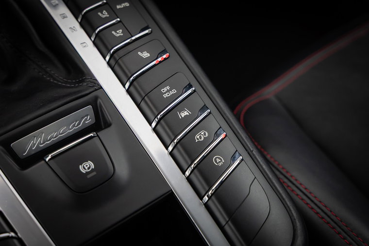 Vehicle Image 19