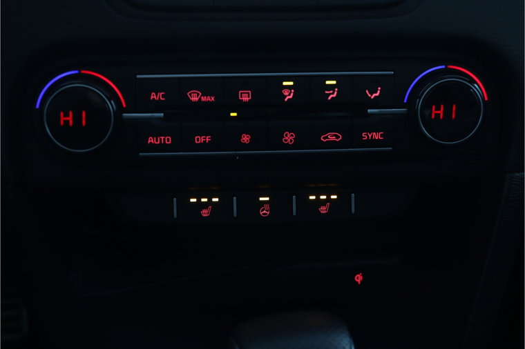 Vehicle Image 28