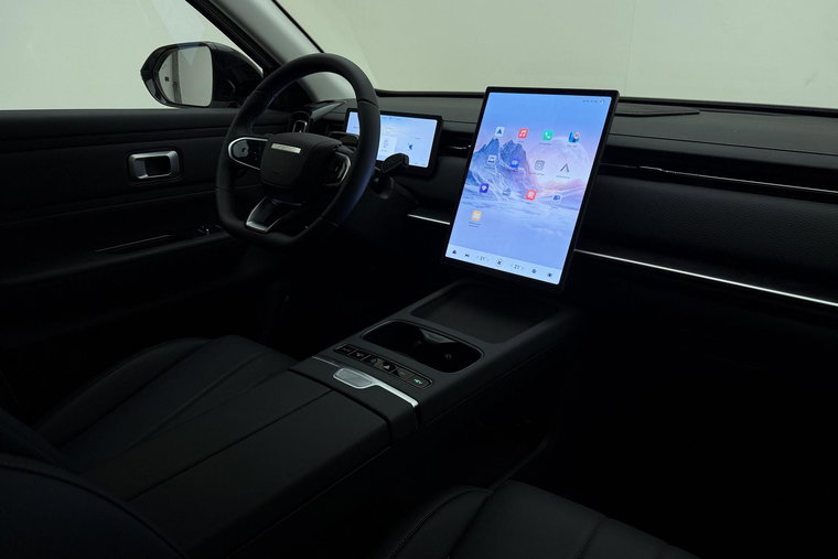Vehicle Image 15