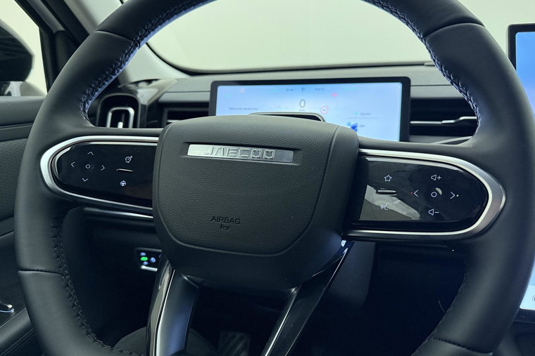 Vehicle Image 21