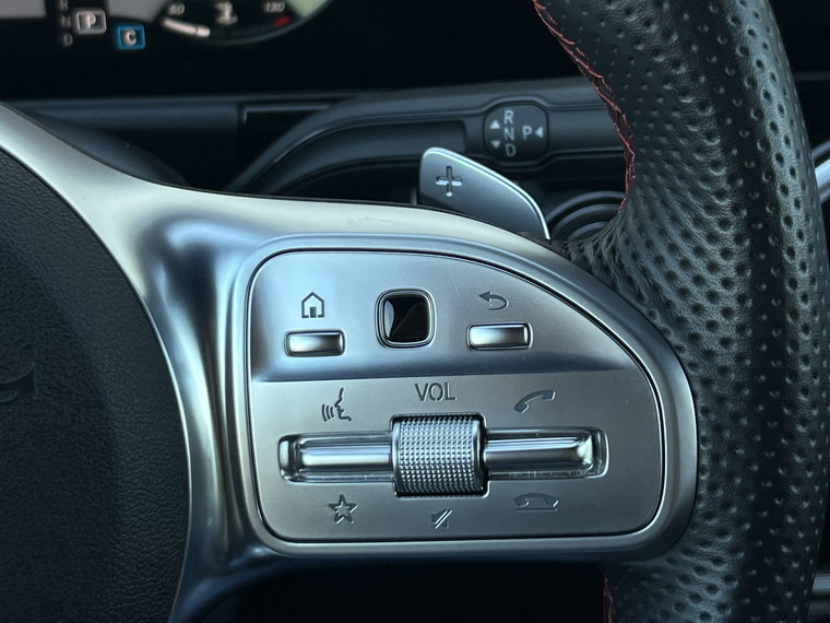 Vehicle Image 17