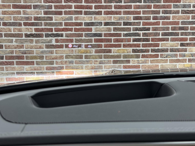 Vehicle Image 52