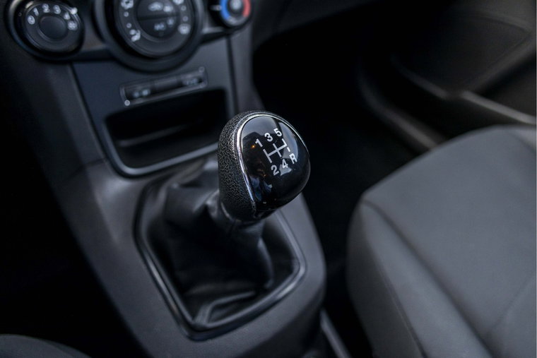 Vehicle Image 24