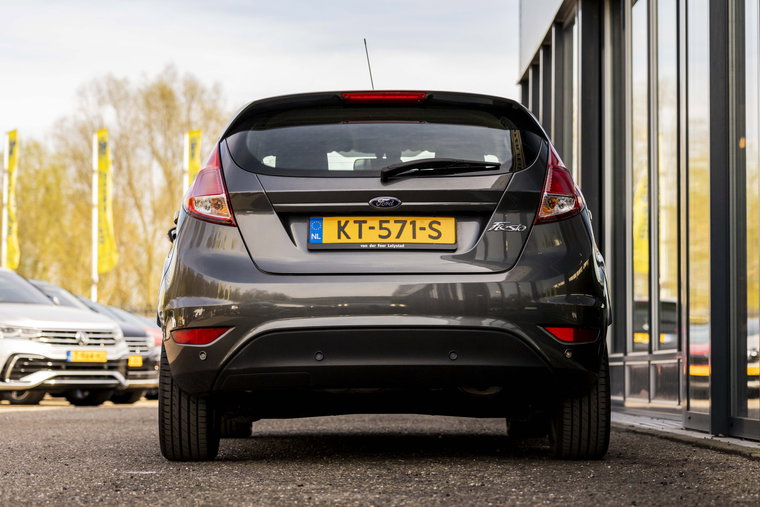 Vehicle Image 11