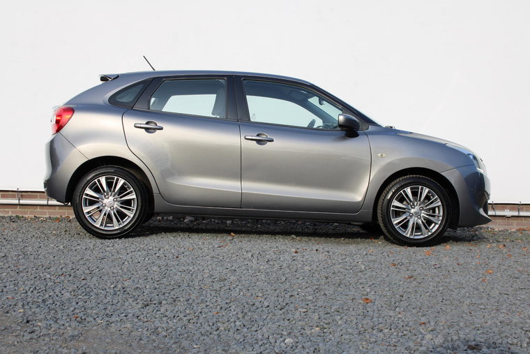 Vehicle Image 12