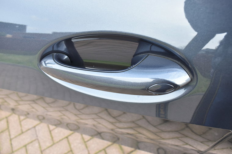 Vehicle Image 19