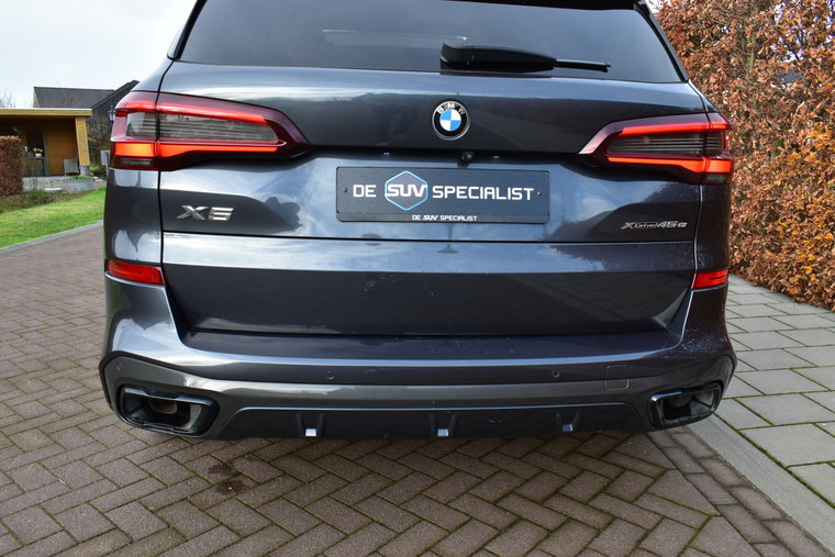 Vehicle Image 32