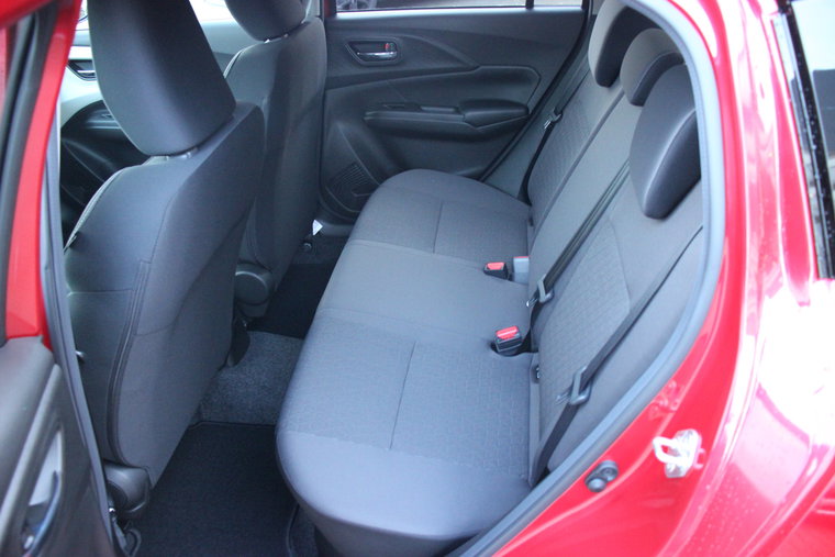 Vehicle Image 9