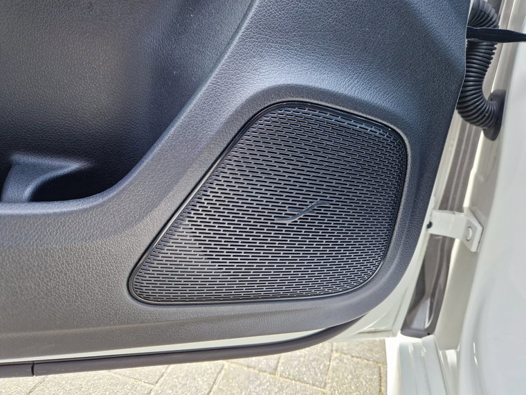 Vehicle Image 33