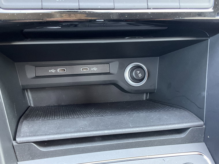 Vehicle Image 33