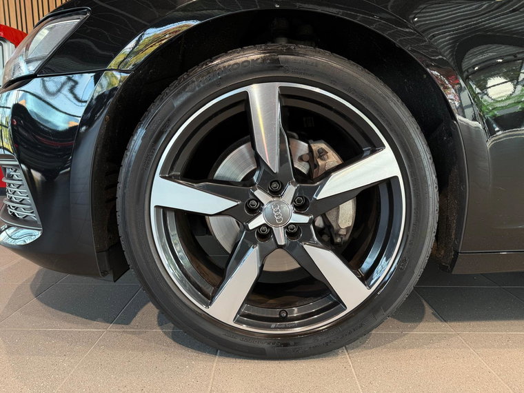 Vehicle Image 35