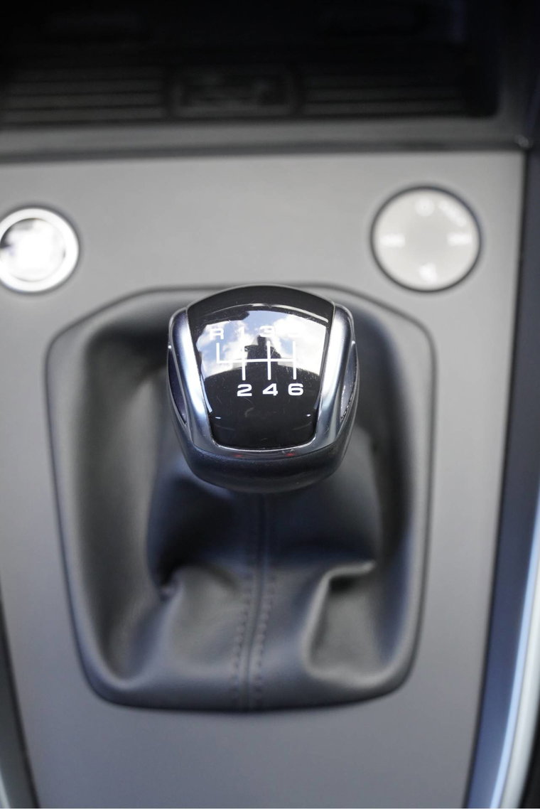 Vehicle Image 38