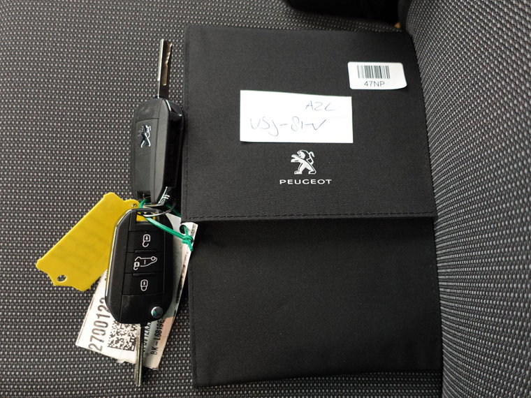 Vehicle Image 31