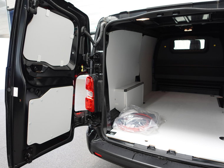 Vehicle Image 35