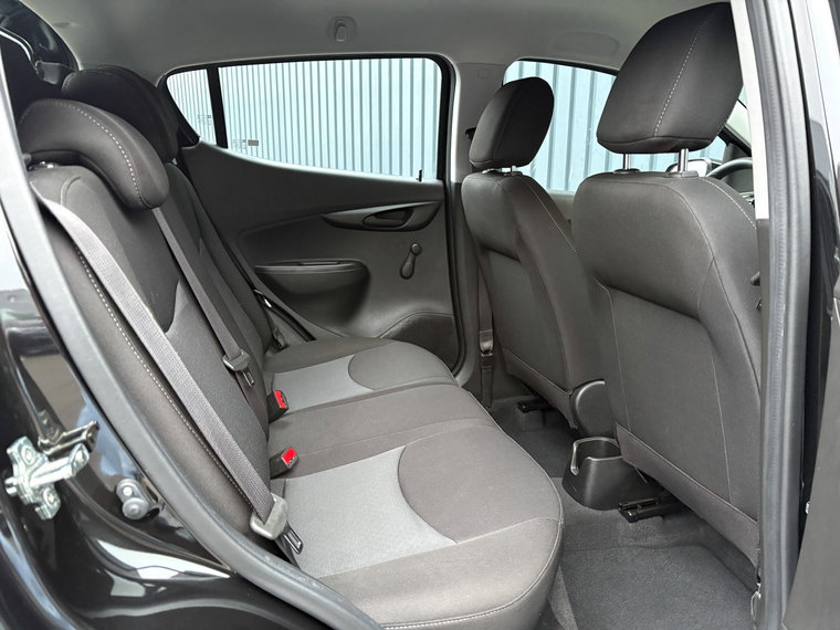 Vehicle Image 14