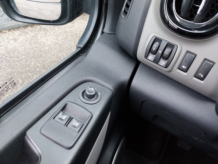 Vehicle Image 28