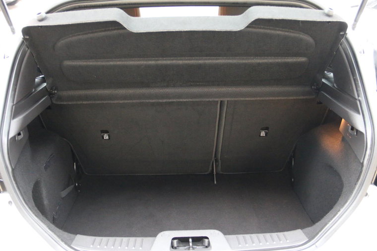 Vehicle Image 17