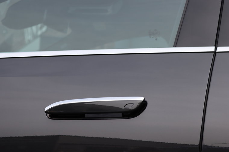 Vehicle Image 23