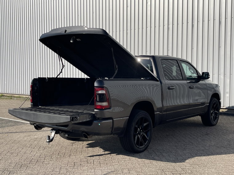 Vehicle Image 17